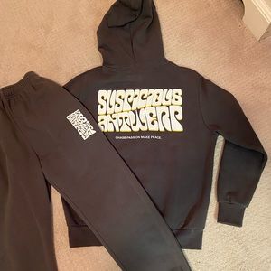Suspicious Antwerp tracksuit